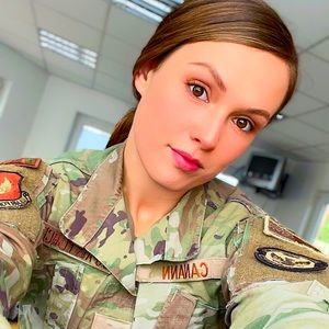 Meet your Posher, Adriauna